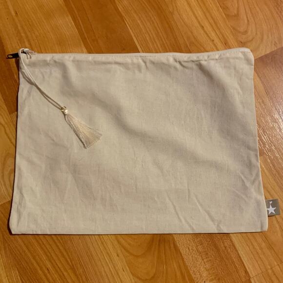Swimsuit fabric bag with tassel - Picture 2 of 2